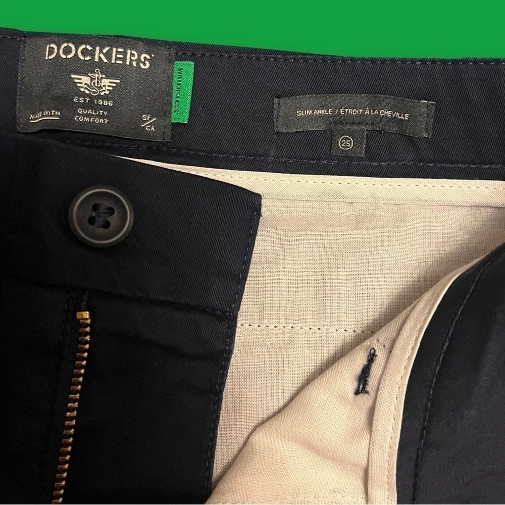 Dockers Women's Slim Fit Ankle Refined Pant - Picture 3 of 5